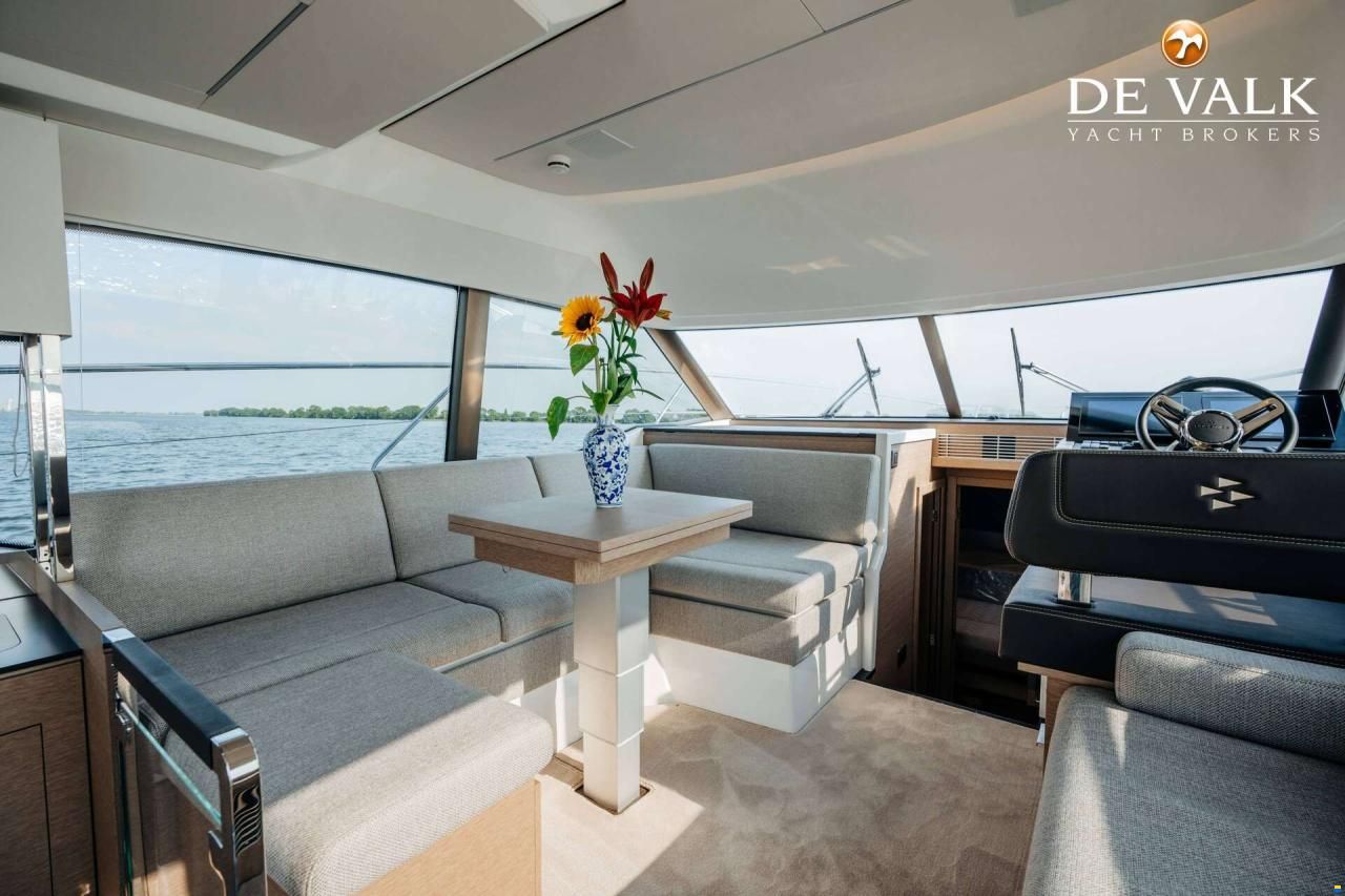 Prestige 420 Flybridge
