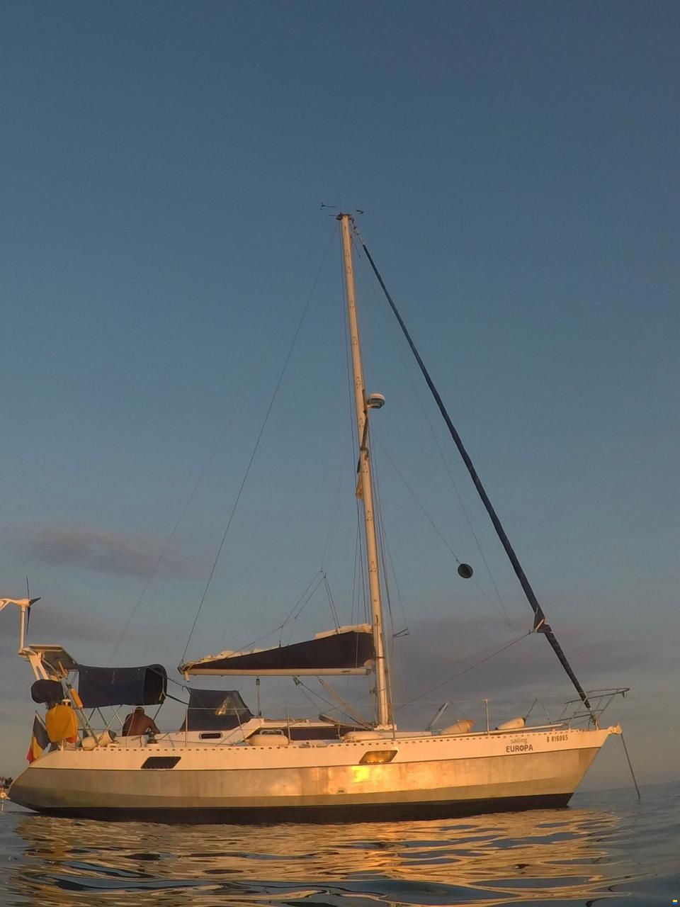 Alubat OVNI 32