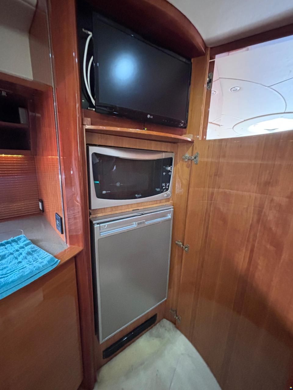 Atlantis 47 Open