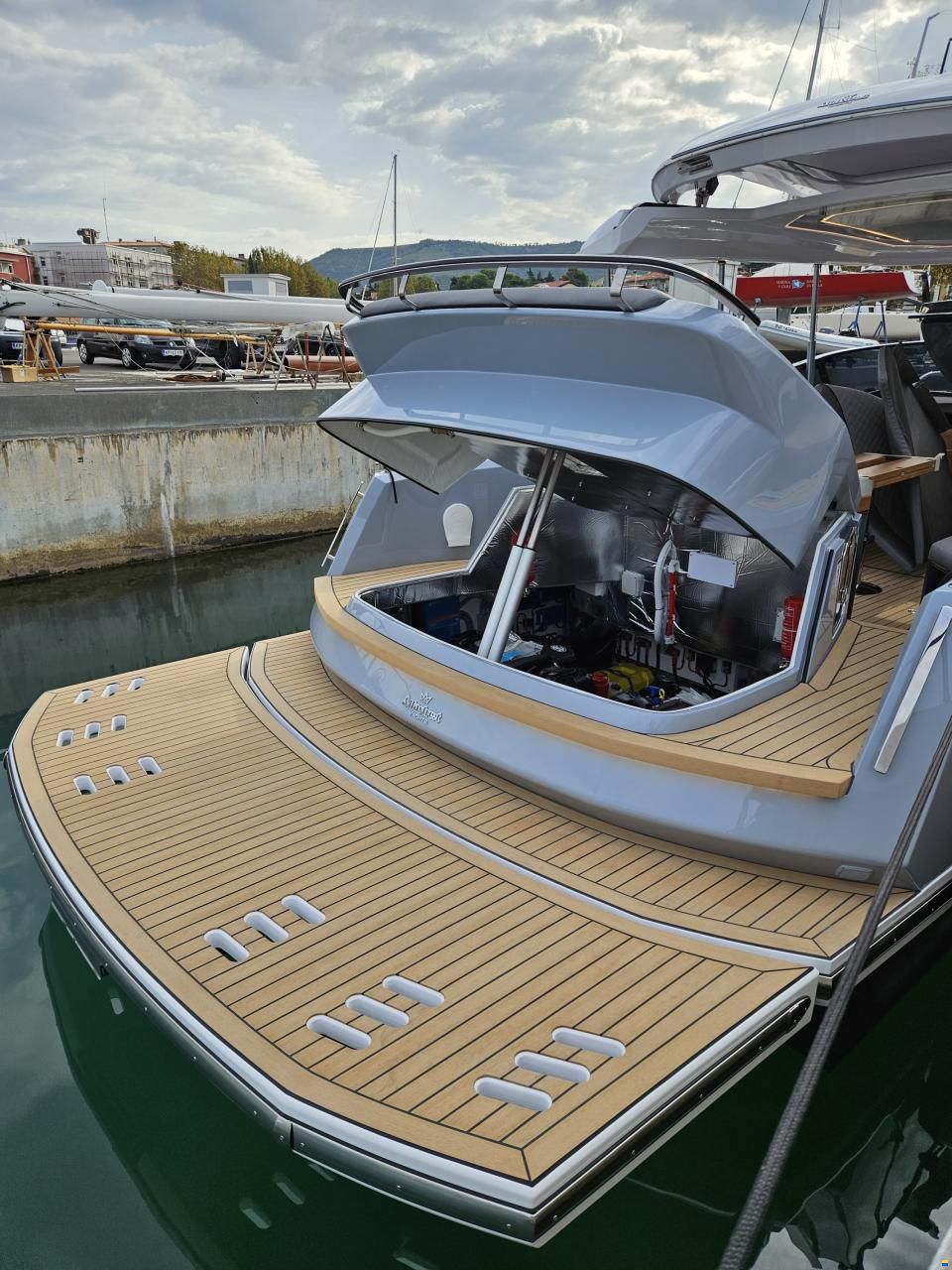 Alfastreet 28 Cabin Electric