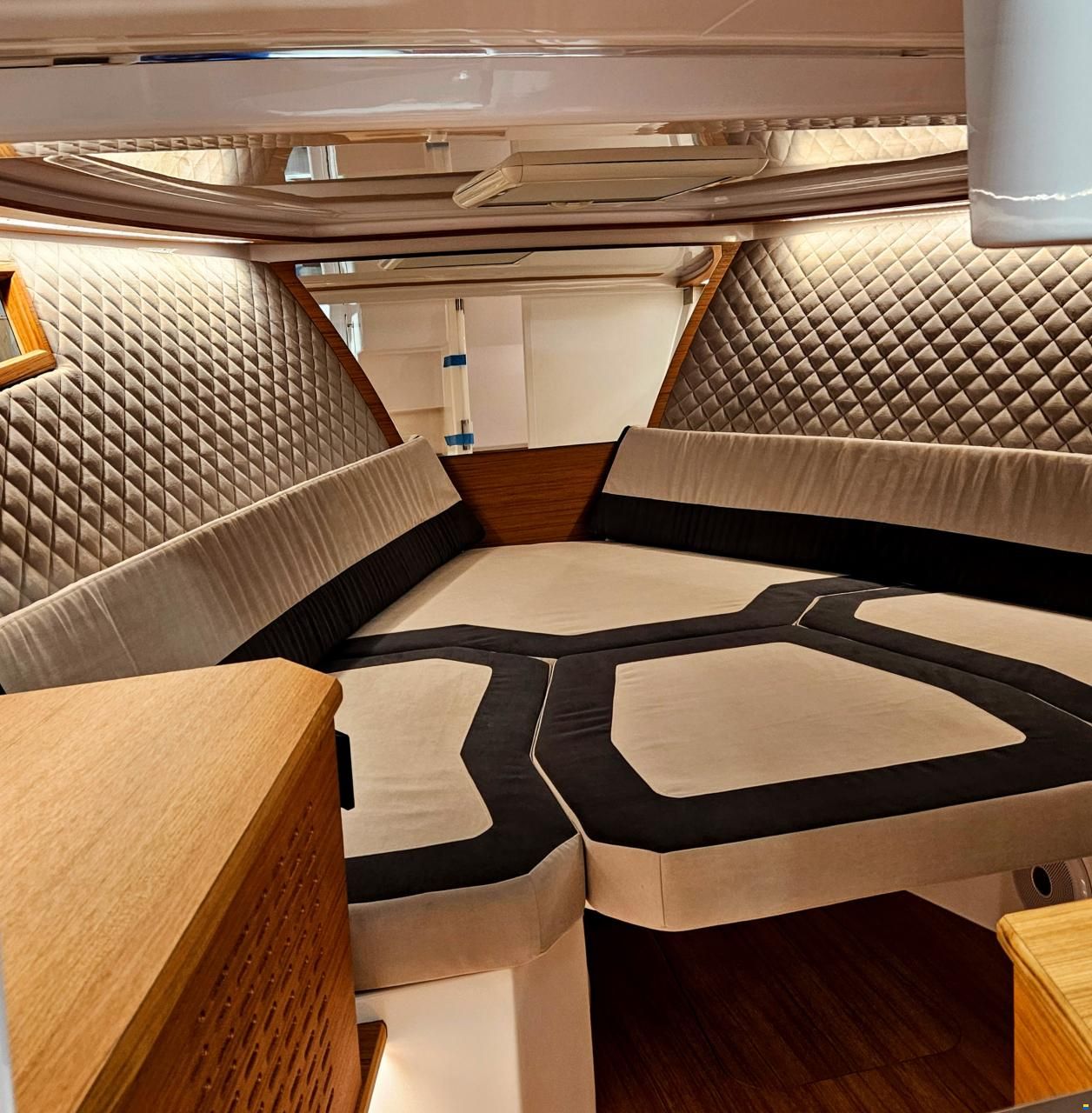 Alfastreet 28 Cabin Electric