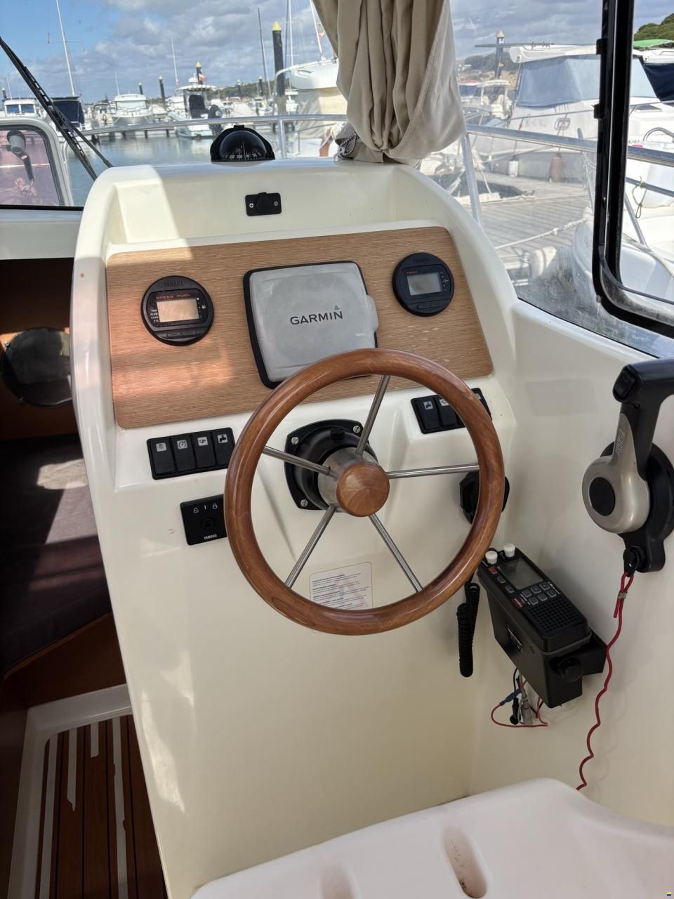 Jeanneau Merry Fisher 725