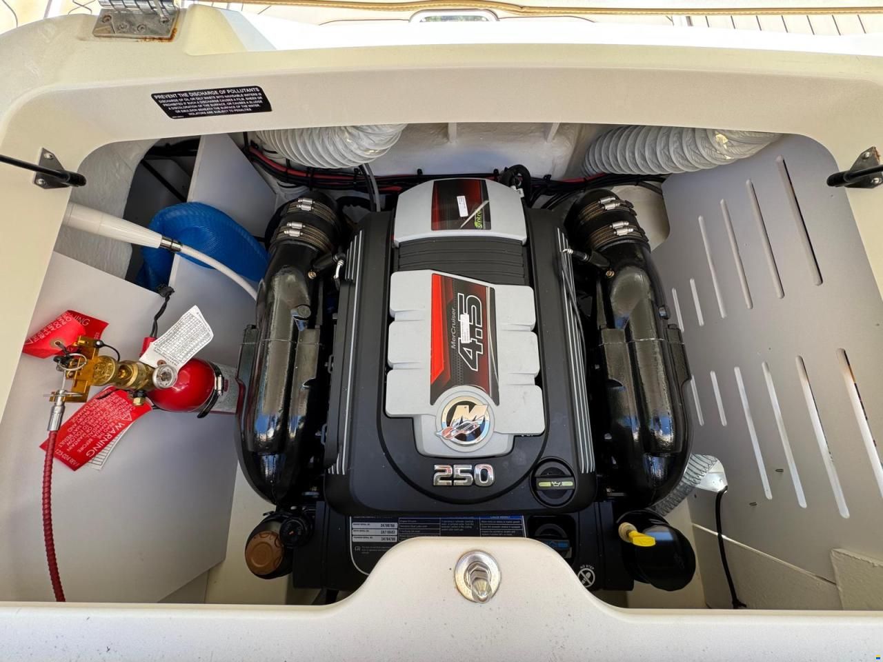 Sea Ray 210 SPX