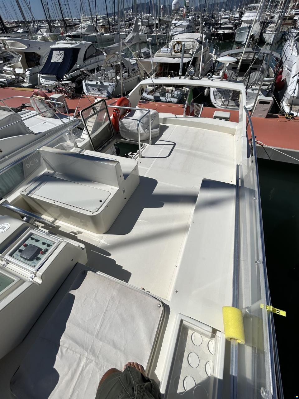 Ferretti 120 Fly UN MOTORE GUASTO
