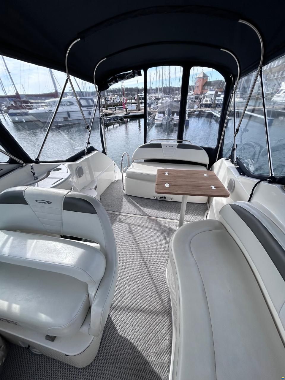 Maxum 2600SE