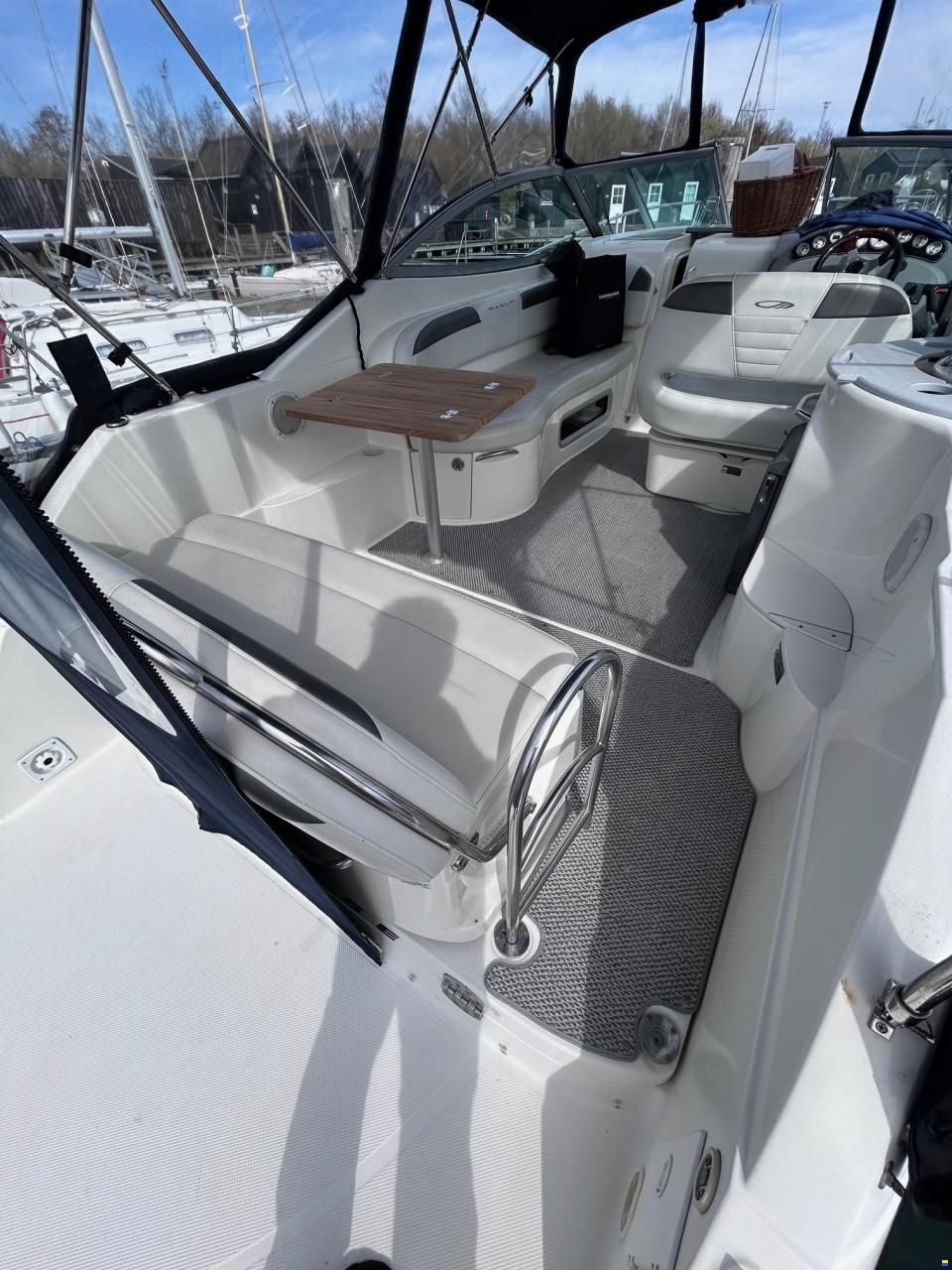 Maxum 2600SE