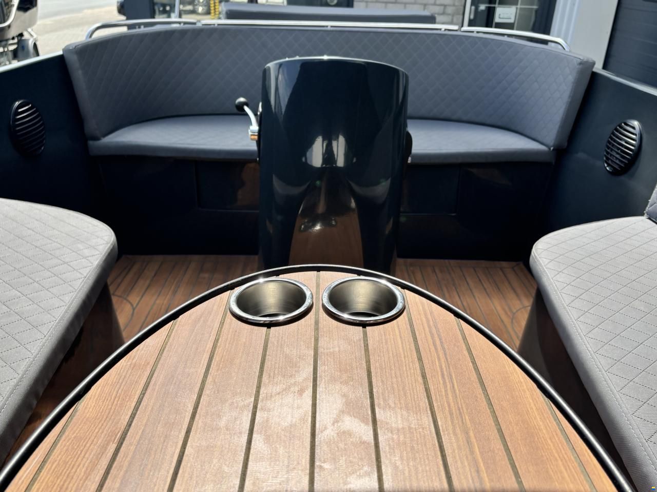 570 Tender