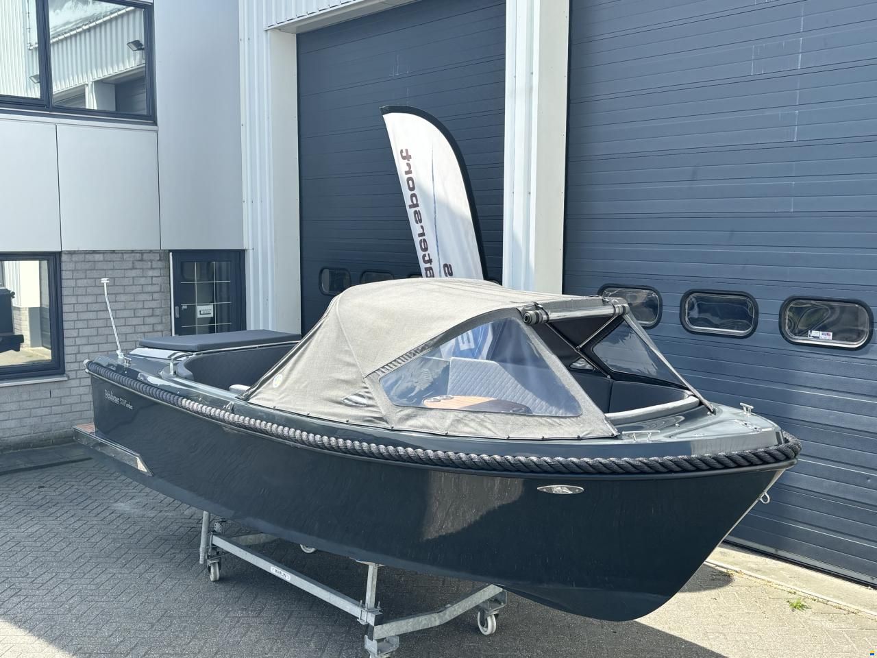 570 Tender
