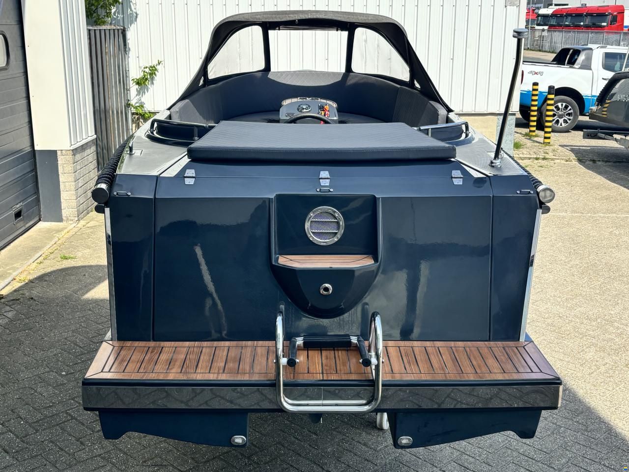 570 Tender