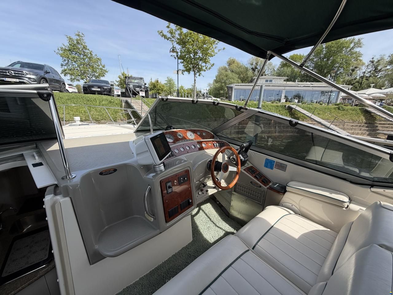 Maxum SCR 3000