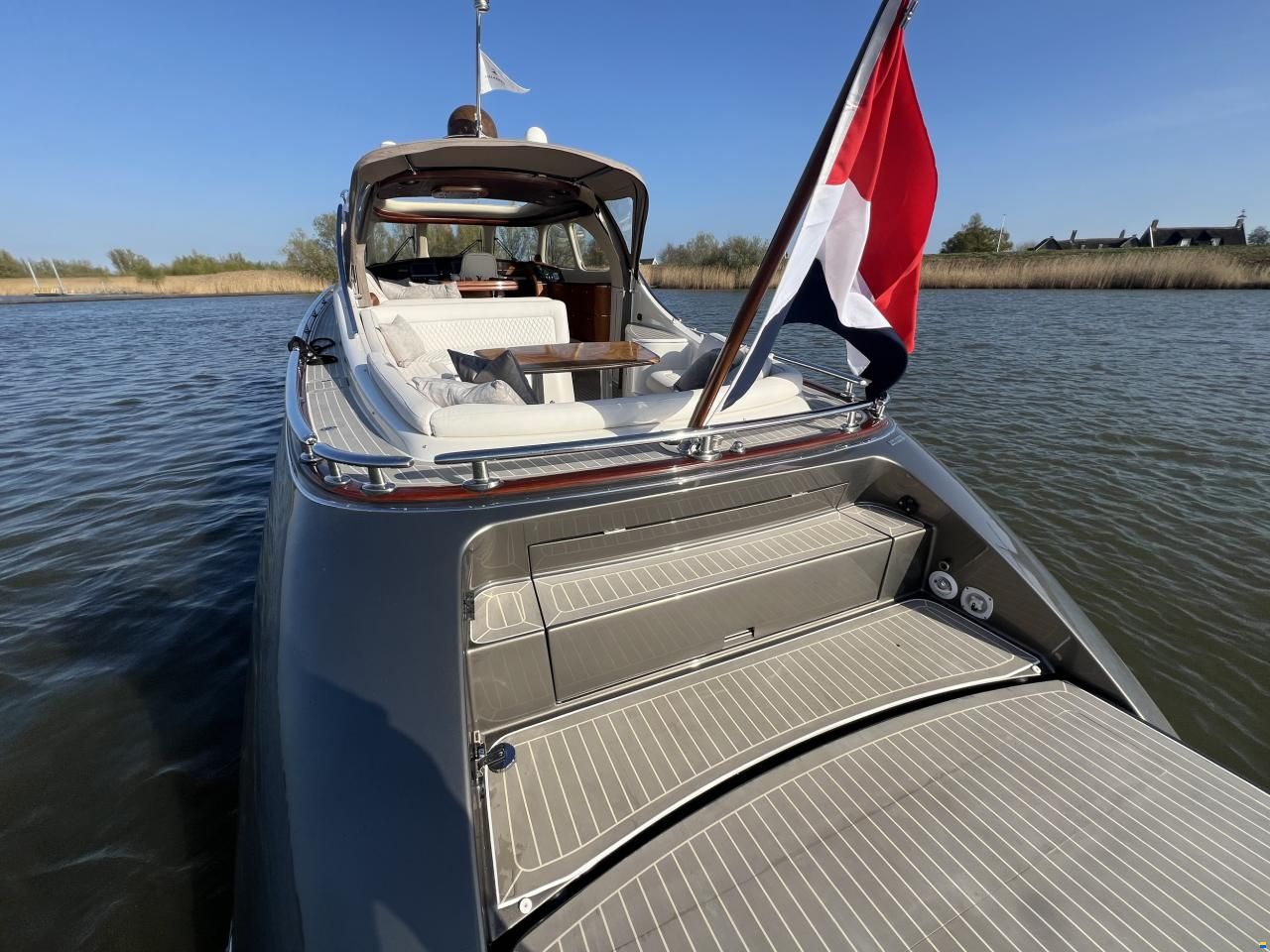 Zeelander Z44