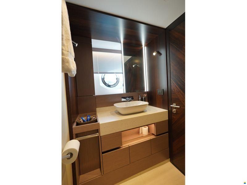 Sunseeker Manhattan 68