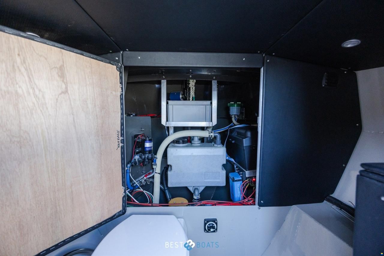 Stormer Marine Tender R75