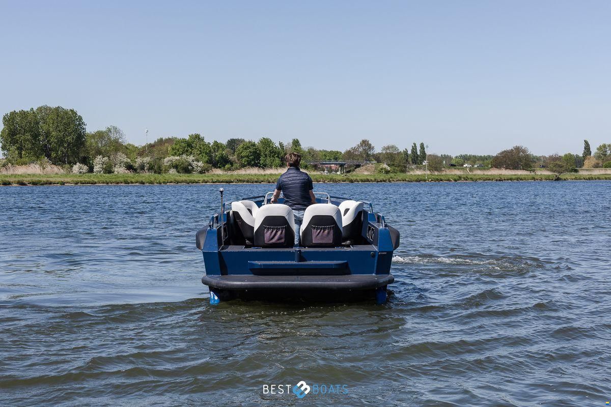 Stormer marine Tender R75