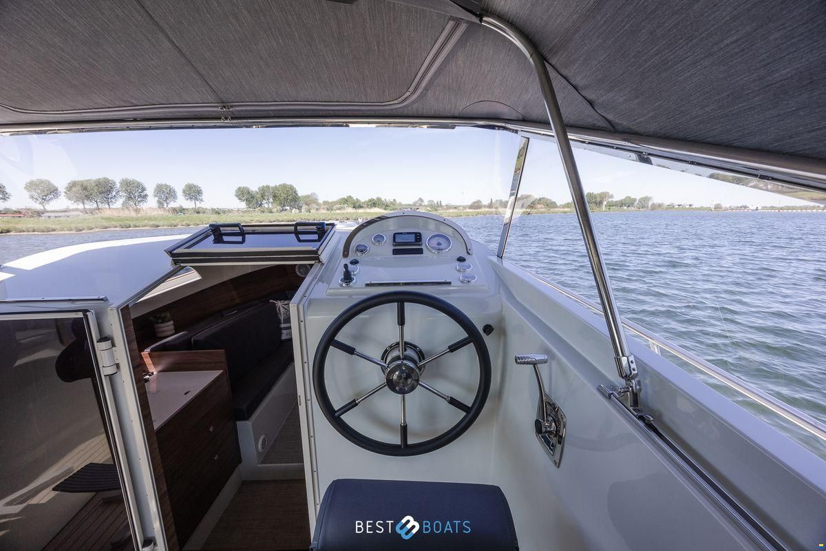 Antaris Seventy7 Cabin