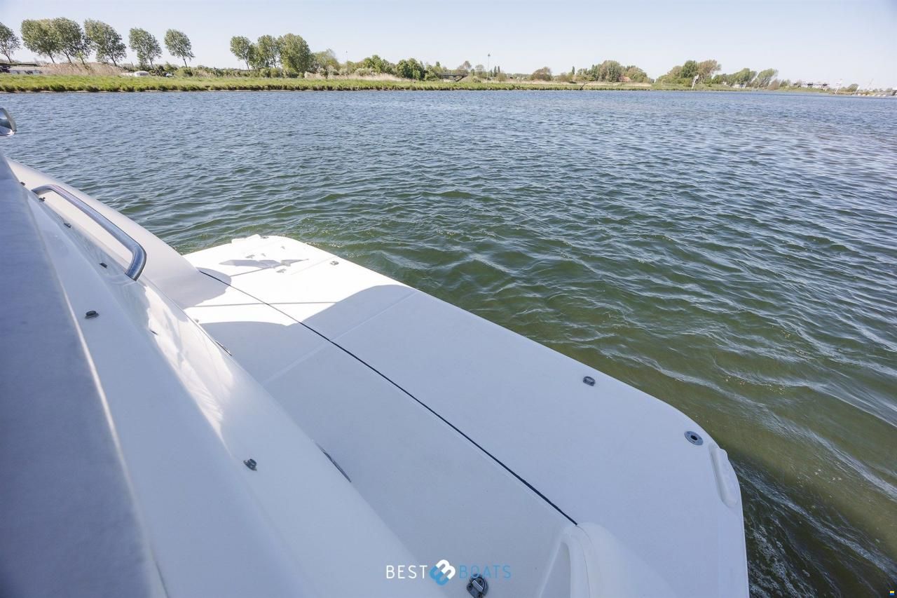 Tiara 4300 Sovran