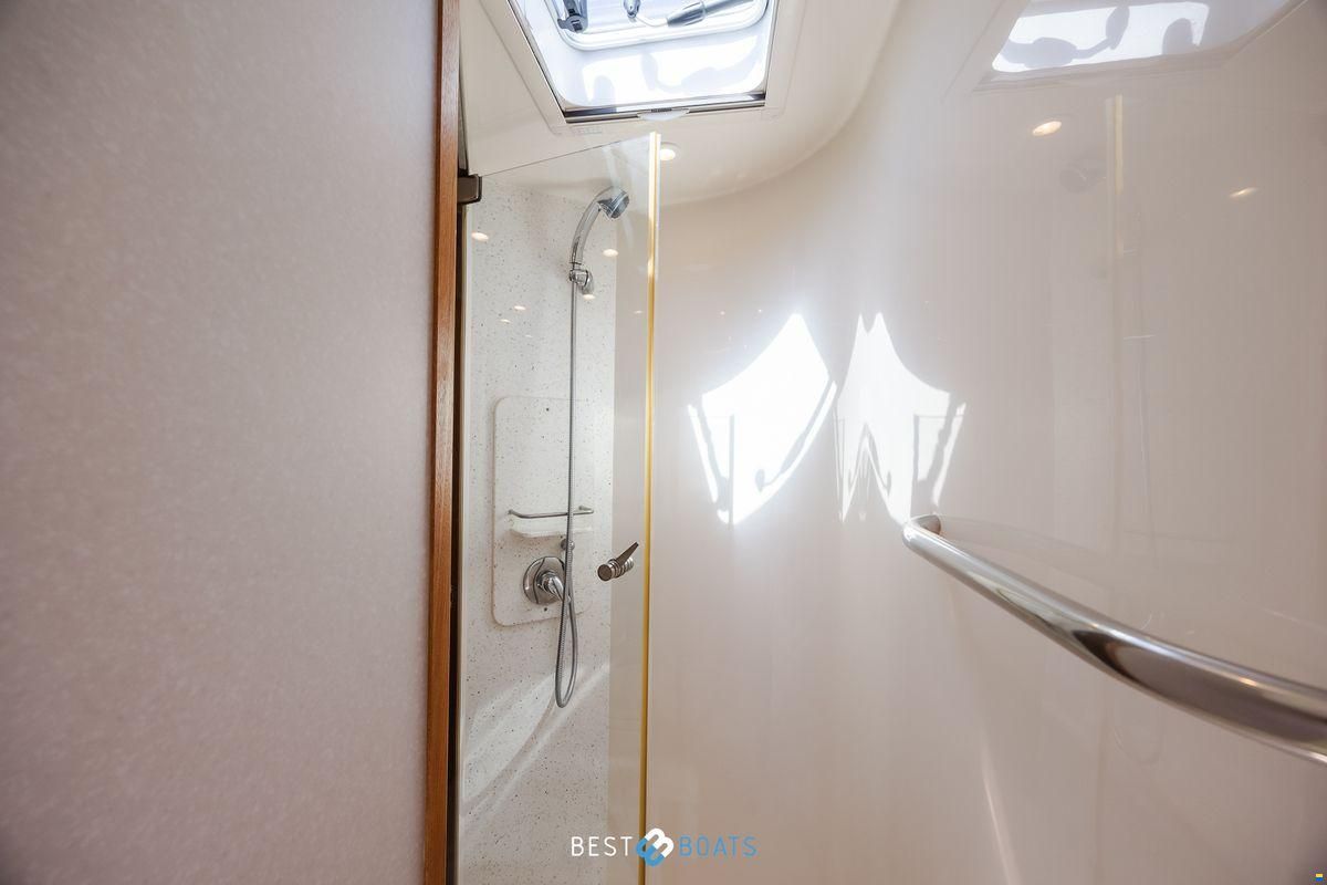 Tiara 4300 Sovran