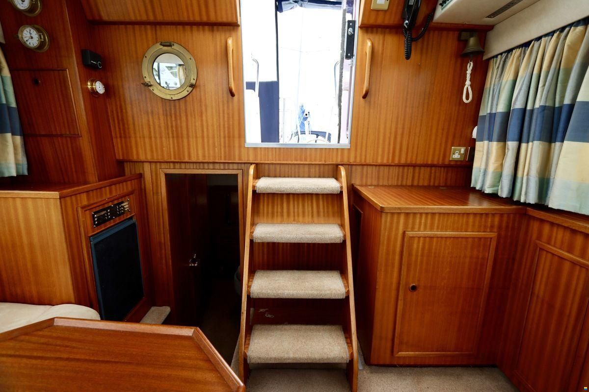 Broom 33