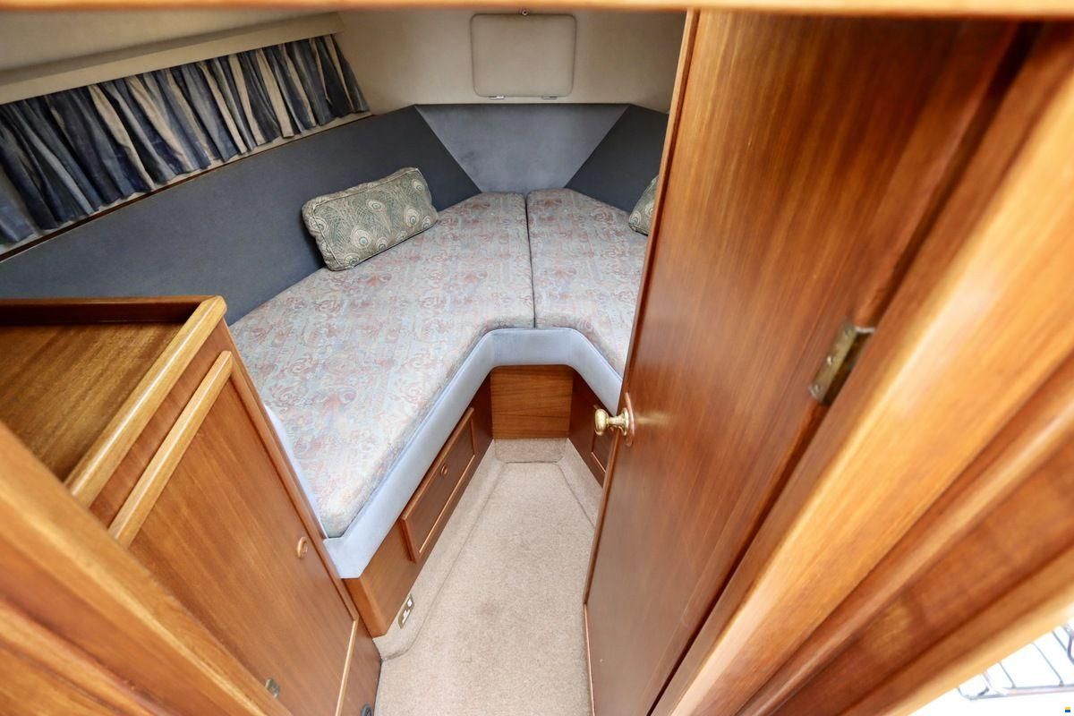 Broom 33