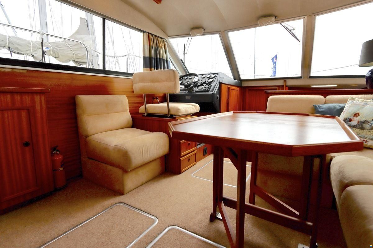 Broom 33