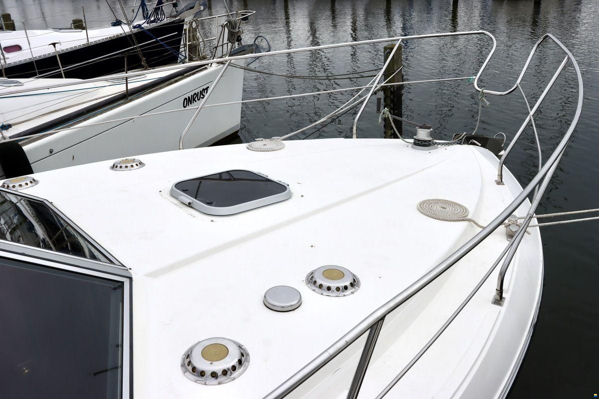 Broom 33