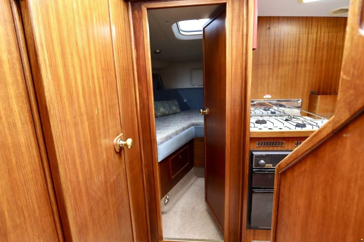 Broom 33