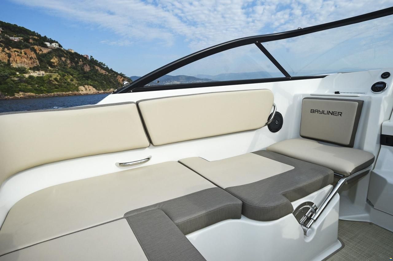 Bayliner VR5 Cuddy med F150 Mercury-EFI
