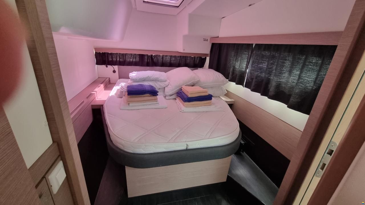 Fountaine Pajot Isla 40