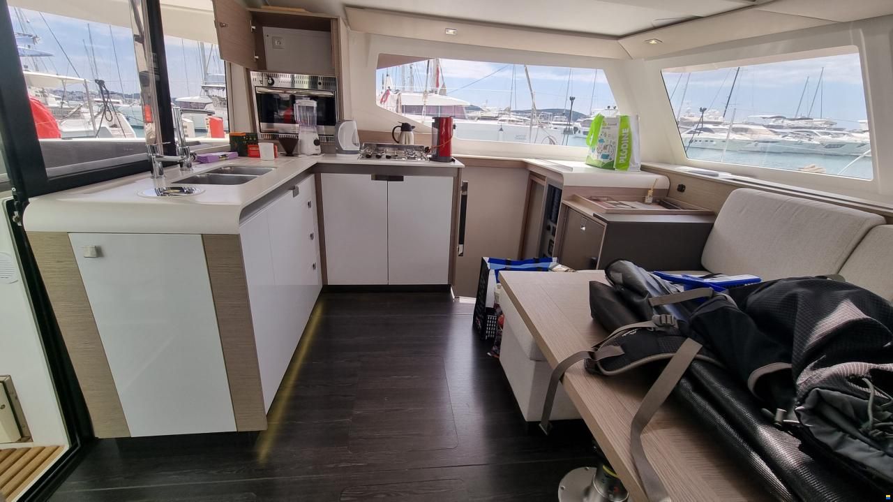 Fountaine Pajot Isla 40