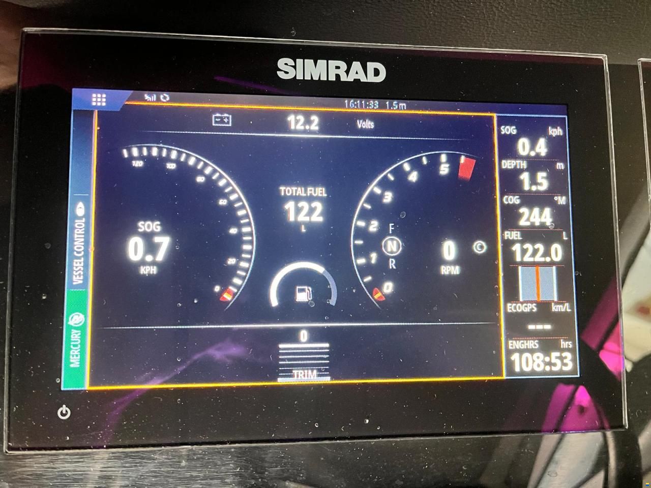Sea Ray SPX 230