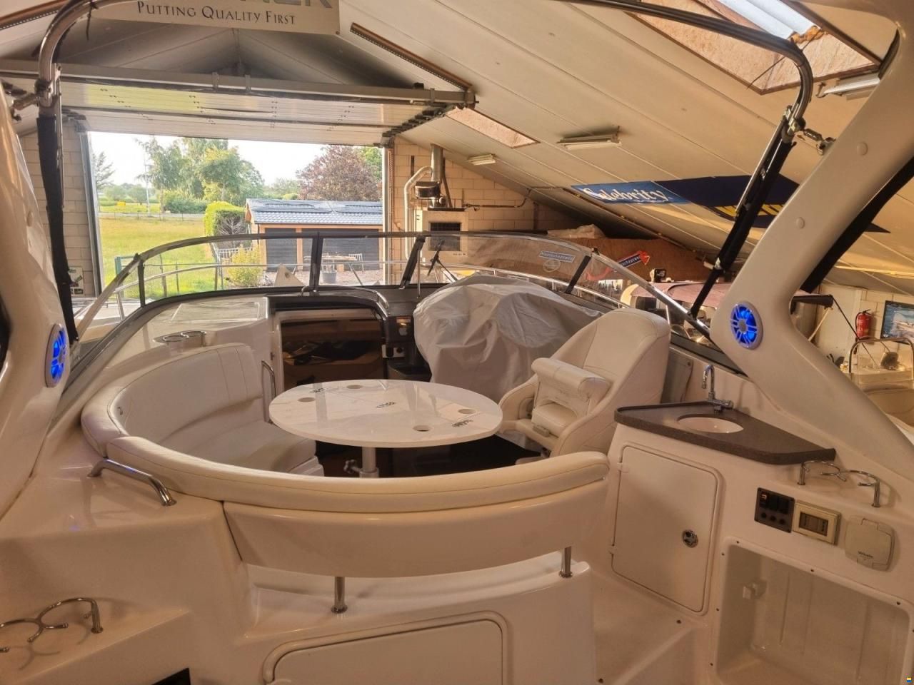 Regal Cruiser 3060