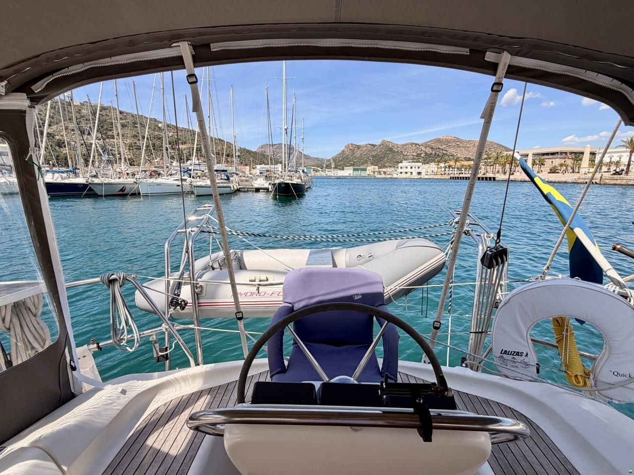 Bavaria 37