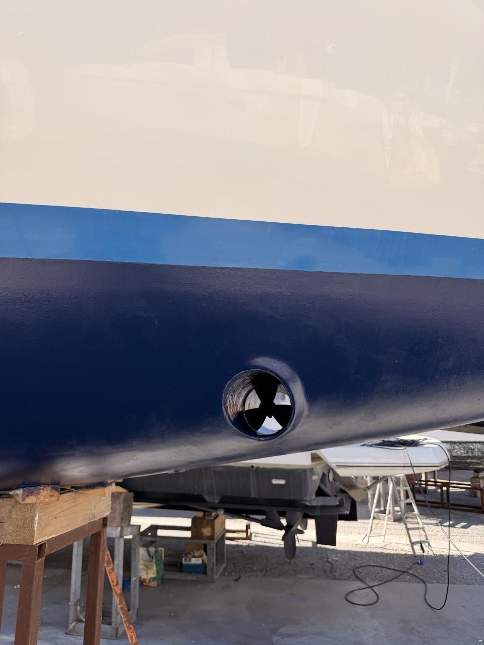 Bavaria 37