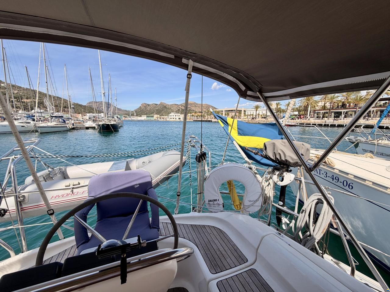Bavaria 37