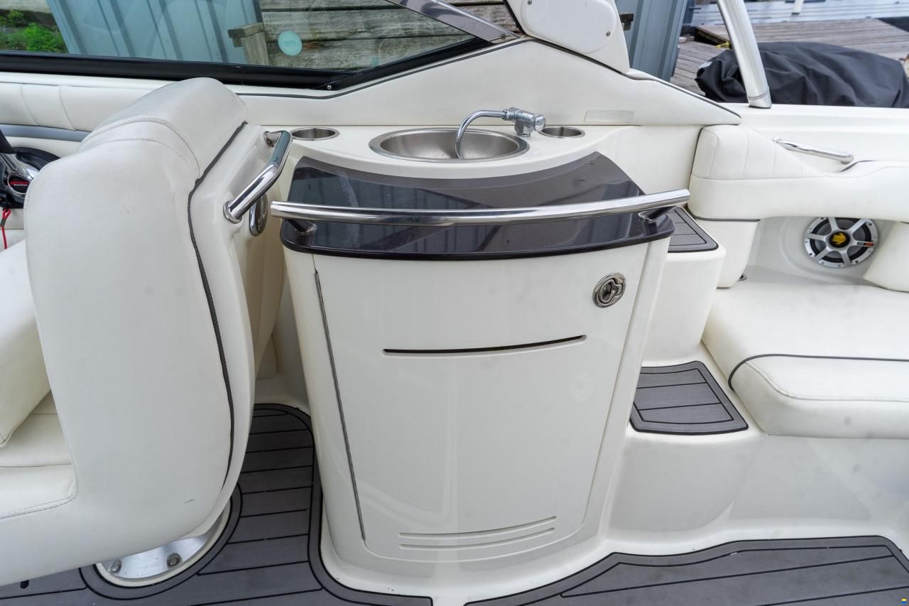 Sea Ray 270 slx