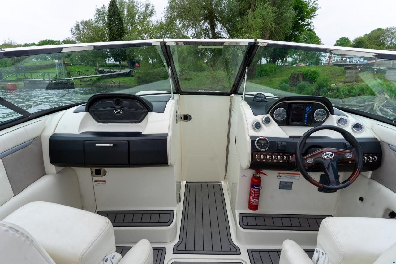 Sea Ray 270 slx