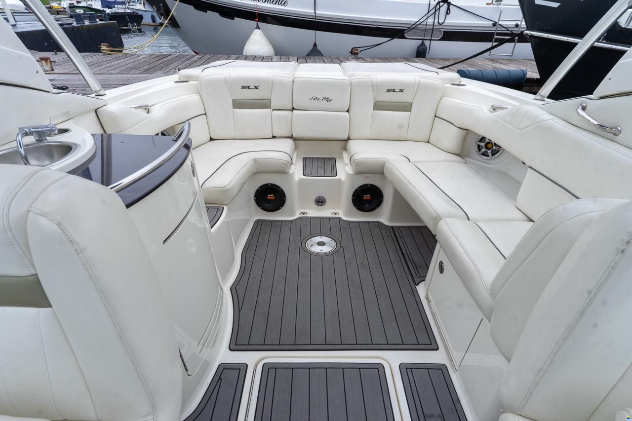 Sea Ray 270 slx