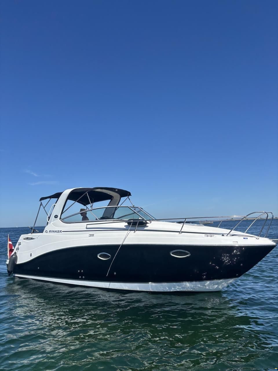 Rinker 280 Express Cruiser