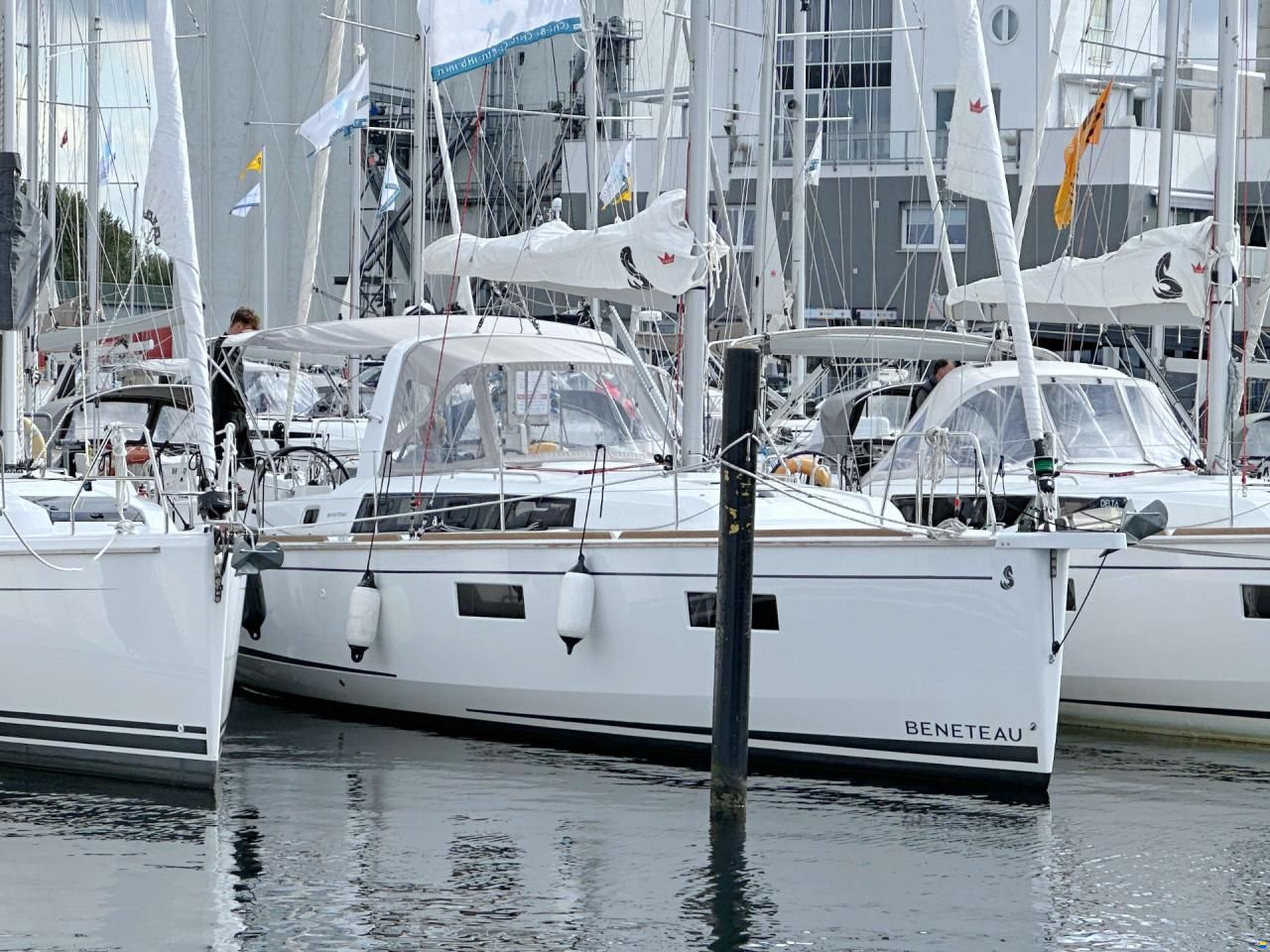Beneteau Oceanis 38.1