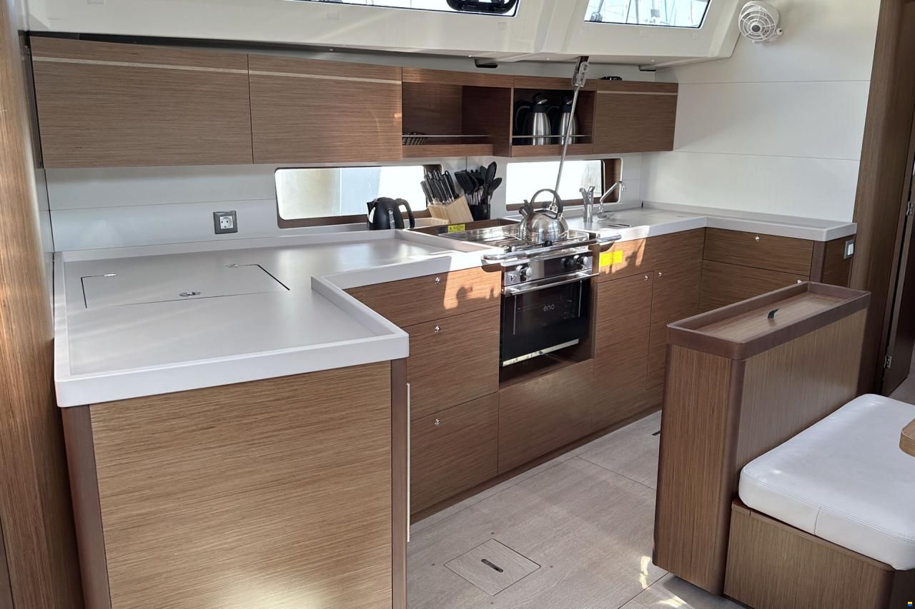 Beneteau Oceanis 46.1