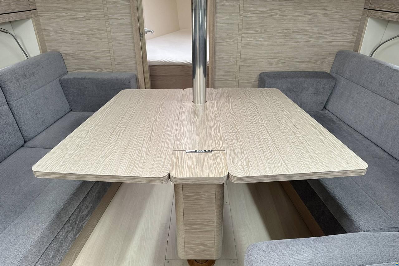 Hanse 348