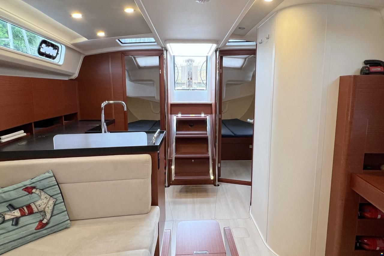 Hanse 418