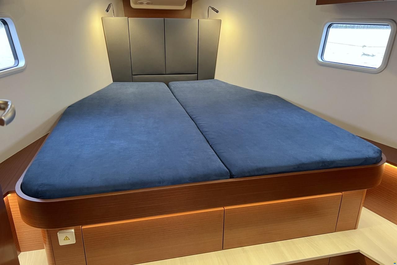 Hanse 418