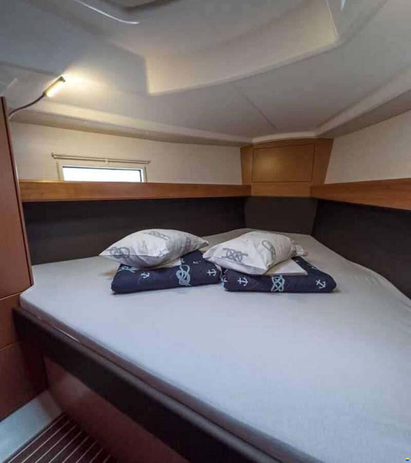 Bavaria Cruiser 37