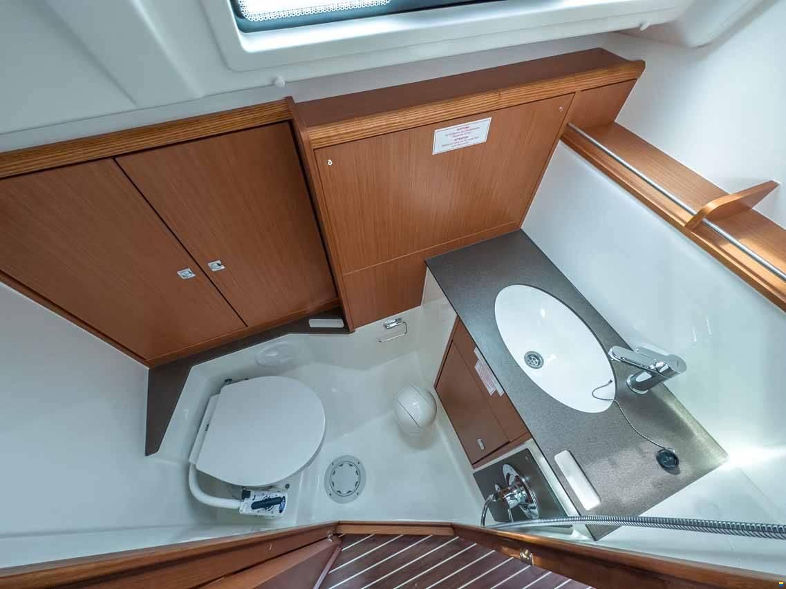 Bavaria Cruiser 37