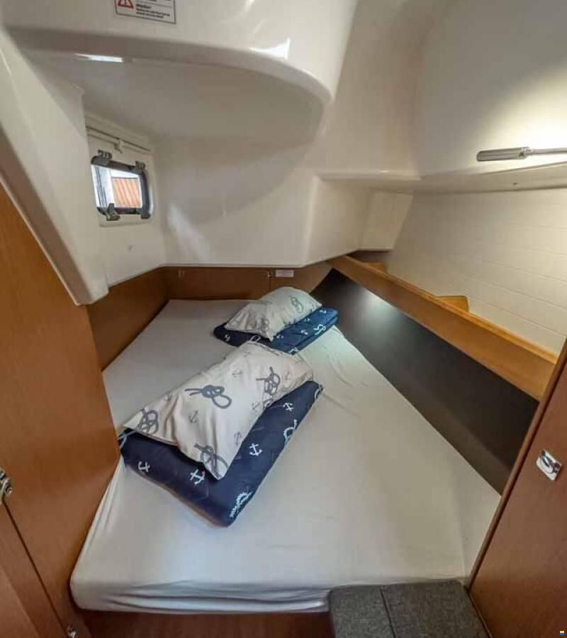 Bavaria Cruiser 37