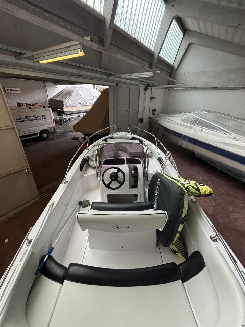Ranieri Voyager 17