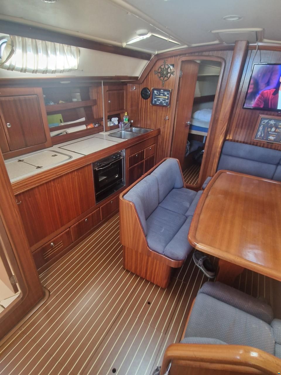 Bavaria 40