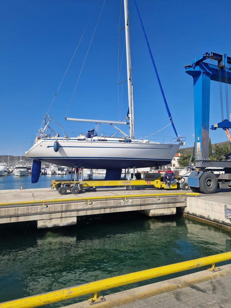 Bavaria 40