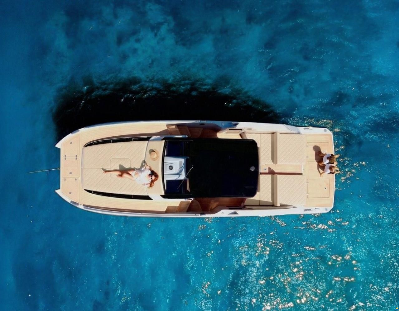 Aurea 30 Cabin